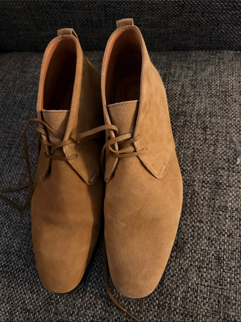 Express suede chukka